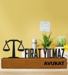 eJOYA Avukatlar Gününe Özel Kişiye Özel Tasarım Doğal Ağaç Masaüstü İsimlik 111219
