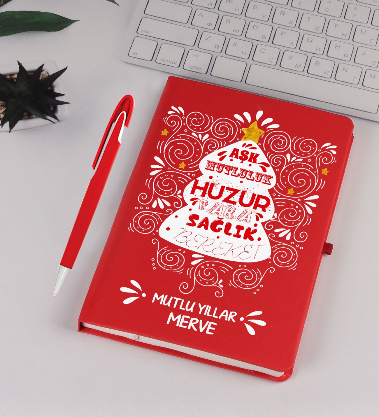 eJOYA Kişiye Özel Yeni Yıl Dilekleri Yılbaşı Ağacı Kırmızı Defter Kalem Seti 91727