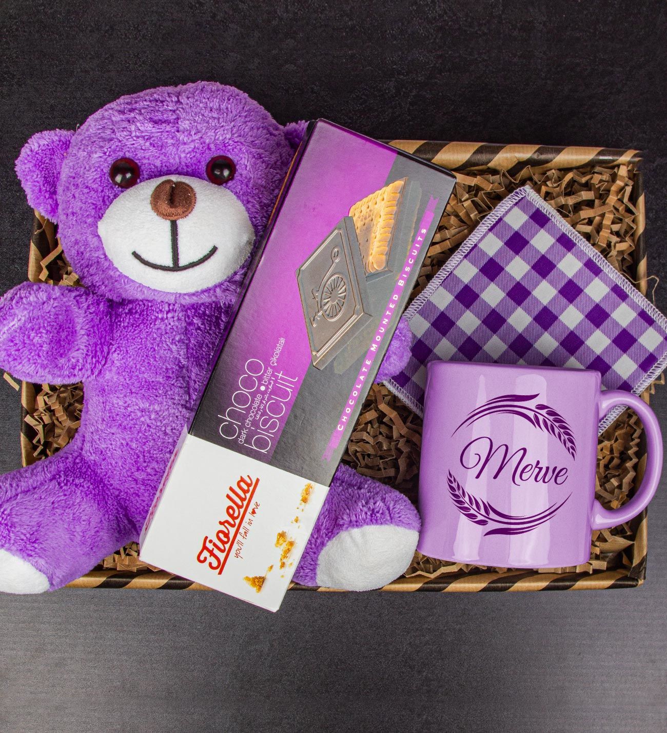 eJOYA Kişiye Özel Kupa Ve Altlığı & Choco Biscuit & Peluş Ayı Hediye Kutusu 111920
