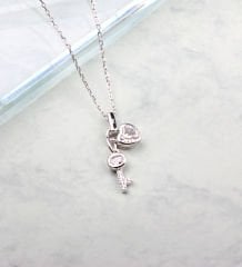eJOYA Zircone Taşlı Gümüş Kilit Kolye 84837