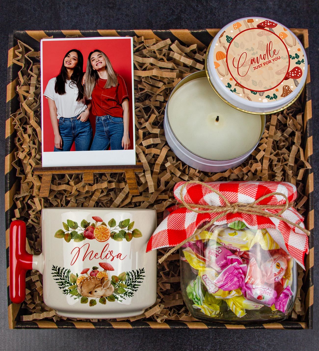 eJOYA Kişiye Özel Latte Kupa & Mum & Fotoğraflık & Meyveli Şekerler Hediye Kutusu 111940
