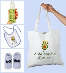 eJOYA Bebeklere Özel Çantasında Kişiye Özel Biberon Önlük Ve Patik Bebek Hediye Seti 109806