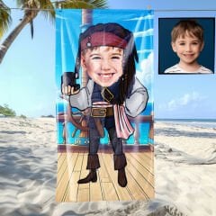 eJOYA Kişiye Özel Karikatür Fotoğraflı Korsan Bebek Plaj ve Banyo Havlusu 115810