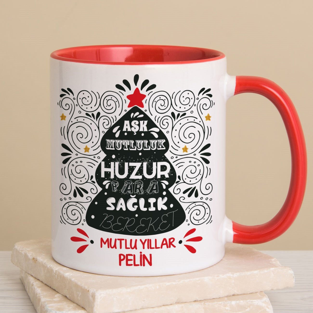 eJOYA Kişiye Özel Yeni Yıl Dilekleri Yılbaşı Ağacı Kırmızı Kulplu Kupa Bardak 80230
