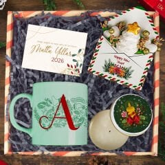 eJOYA Kişiye Özel Harf Tasarım Kupa & Mum & Yılbaşı Ağacı Figürlü Mektup Aranjmanı Yeni Yıl Hediye Kutusu 112681