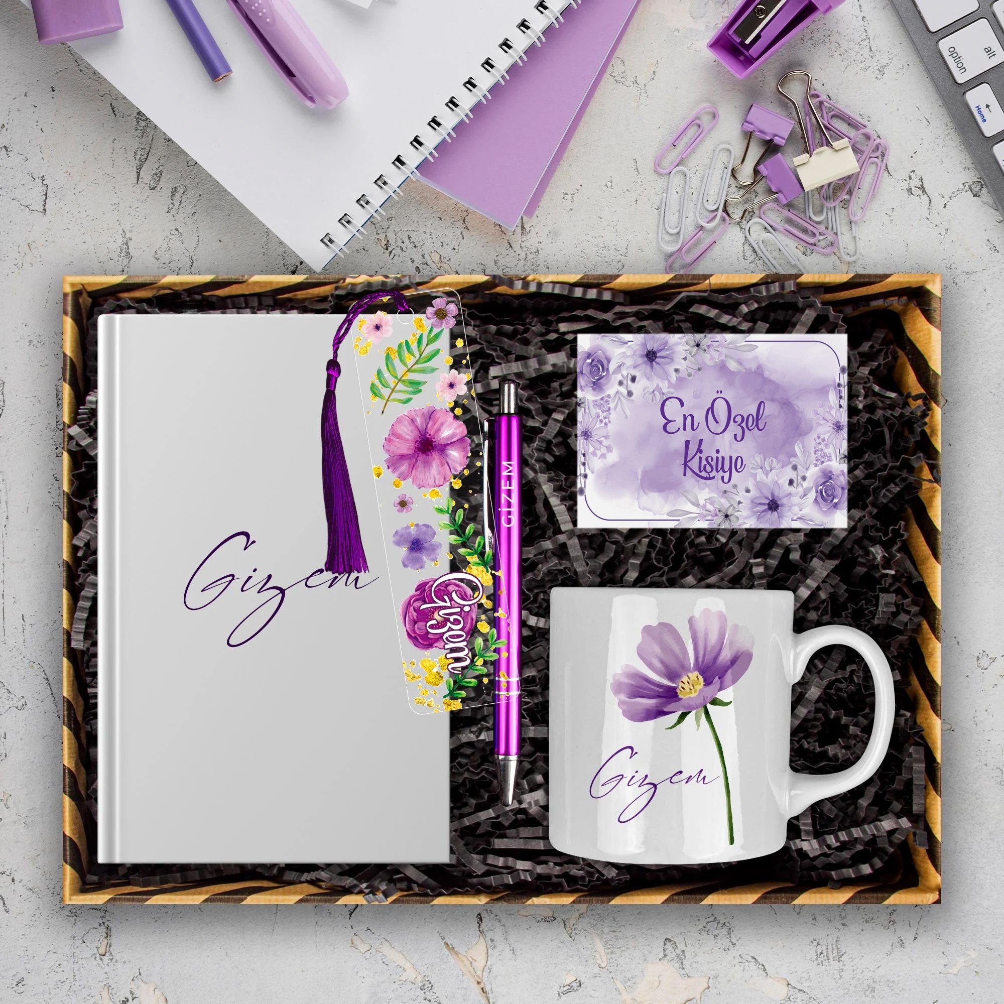 eJOYA Kişiye Özel Tasarım Defter & Kalem & Kupa & Akrilik Kitap Ayracı Hediye Kutusu 114380