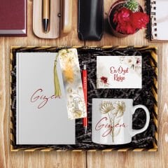 eJOYA Kişiye Özel Tasarım Defter & Kalem & Kupa & Akrilik Kitap Ayracı Hediye Kutusu 114386