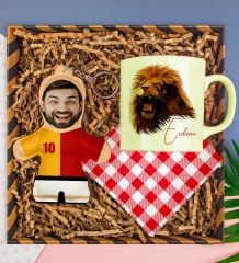 eJOYA Kişiye Özel Kupa & Bardak Altlığı & Fotoğraflı Peluş Anahtarlık Hediye Kutusu 112838