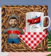 eJOYA Kişiye Özel Kupa & Bardak Altlığı & Fotoğraflı Peluş Anahtarlık Hediye Kutusu 112861