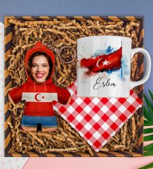 eJOYA Kişiye Özel Kupa & Bardak Altlığı & Fotoğraflı Peluş Anahtarlık Hediye Kutusu 112862
