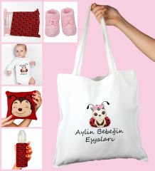eJOYA Bebeklere Özel Çantasında Kişiye Özel Battaniye Zıbın Biberon Yastık Ve Patik Bebek Hediye Seti 109952
