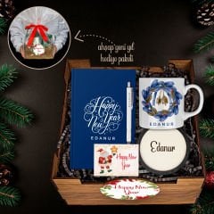 eJOYA Yeni Yıla Özel Defter Ve Kalem & Kupa & Bardak Altlığı & Ahşap Hediye Sepeti 114440
