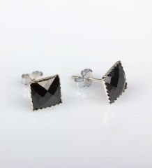 eJOYA 8x8 mm Siyah Zirkon Taşlı Küpe 83842