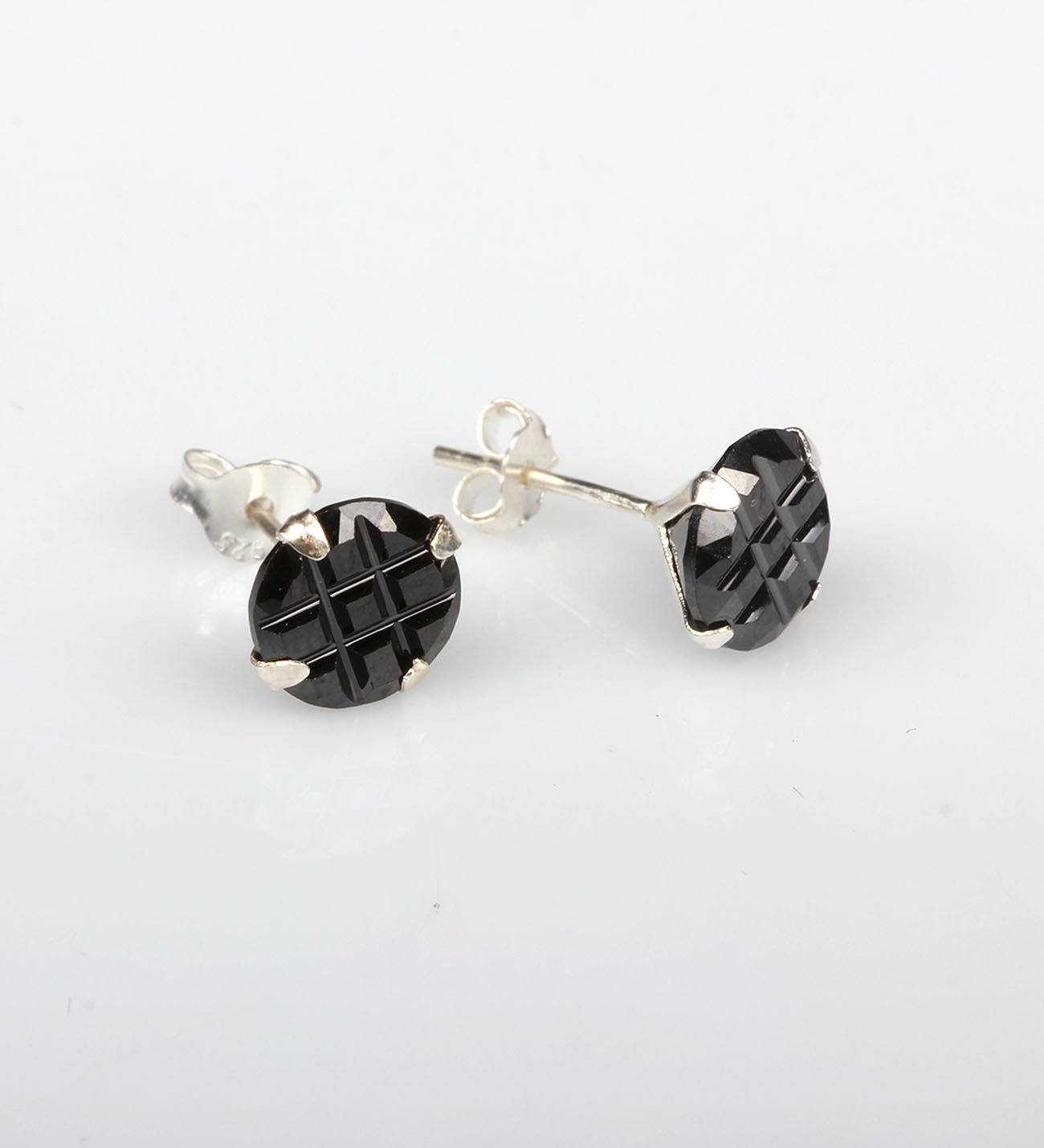 eJOYA 8x8mm Zirkon Taşlı Küpe 83871