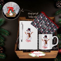 eJOYA Yeni Yıla Özel Kupa & Defter & Kalem & Makyaj Çantası & Ahşap Hediye Sepeti 114482