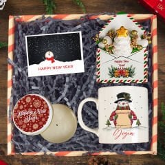 eJOYA Yeni Yıla Özel Kupa & İyi Dilekler Mektup Aranjman & Mum & Ahşap Hediye Kutusu 114493