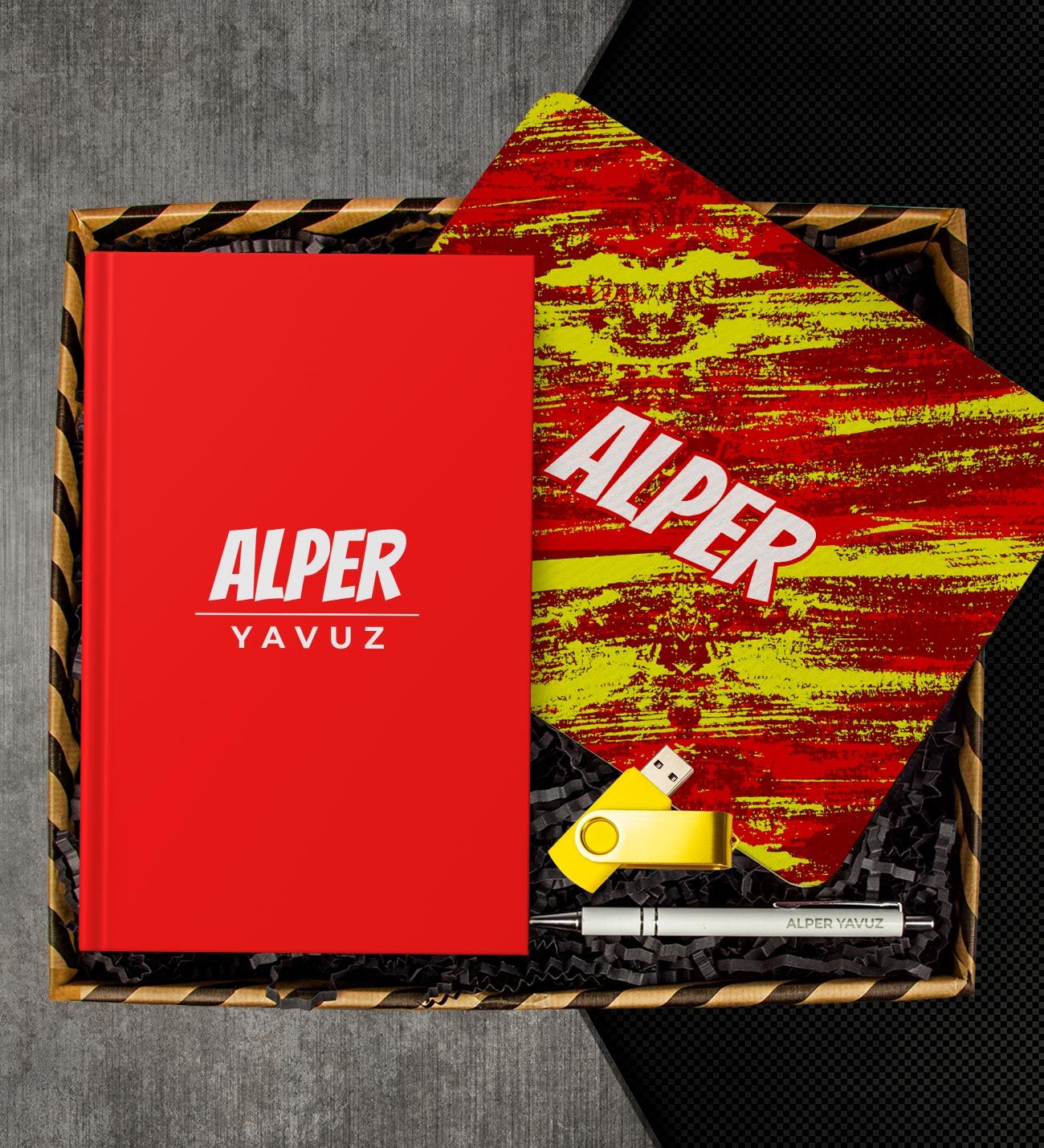 eJOYA Kişiye Özel Defter & Kalem & Mouse Pad & USB Bellek Hediye Kutusu 112953