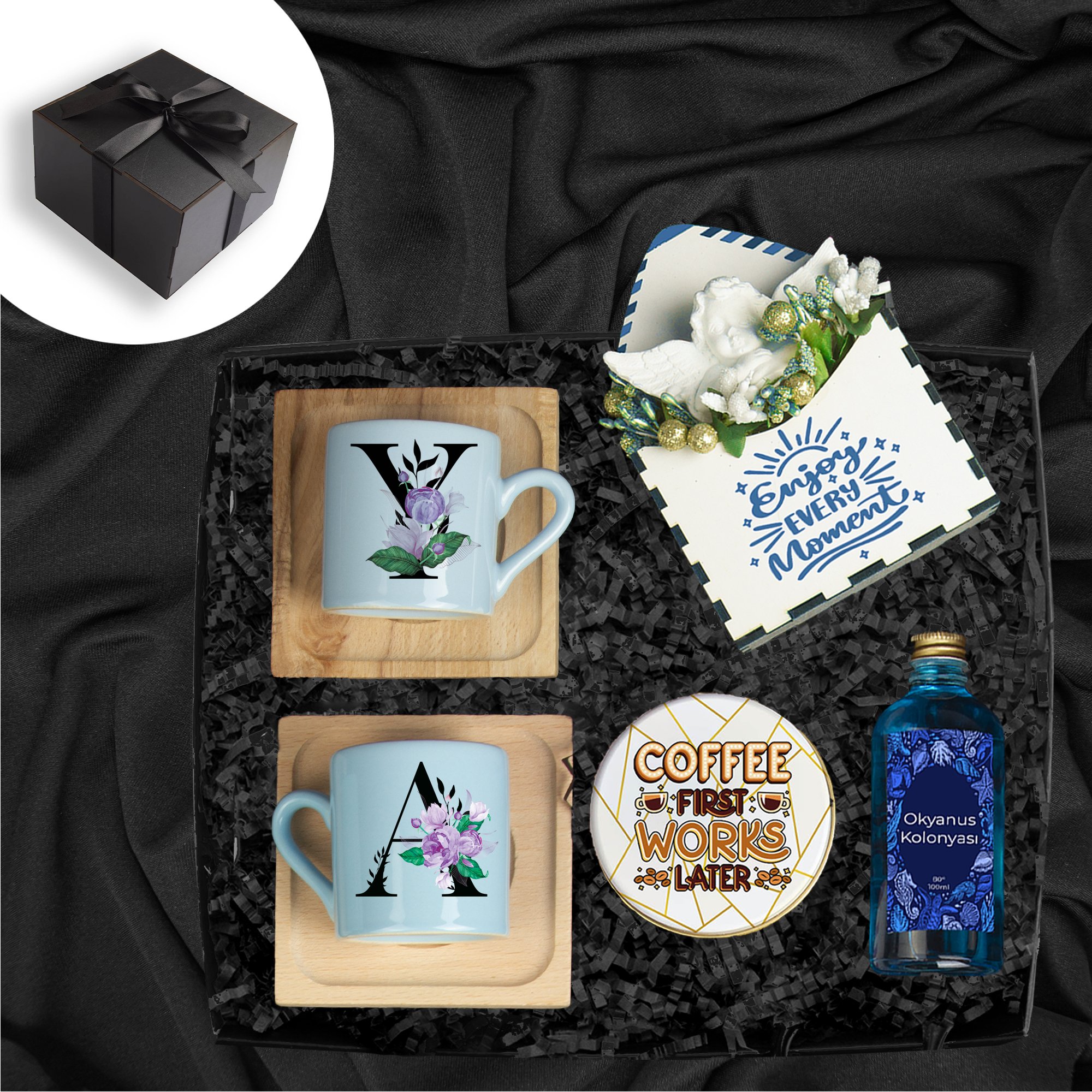 eJOYA Ahşap Kutusunda Kişiye Özel Harfli Türk Kahvesi Fincanı Mum Kolonya ve Melek Biblo Hediye Seti 116026