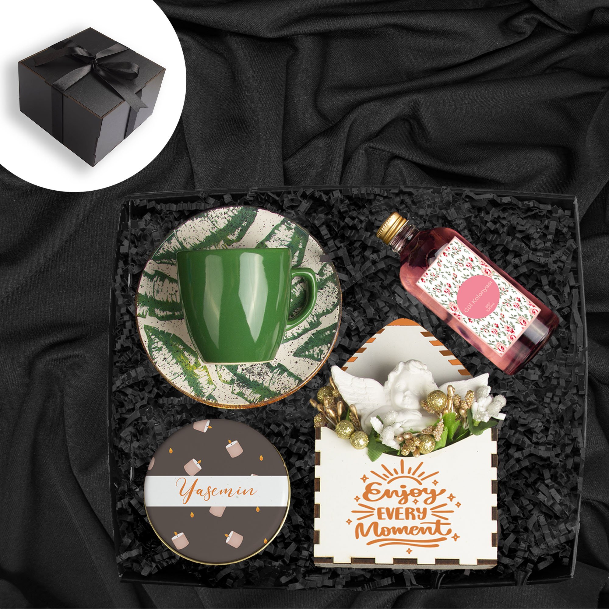 eJOYA Ahşap Kutusunda Türk Kahvesi Fincanı Kişiye Özel Mum Kolonya ve Melek Biblo Hediye Seti 116027