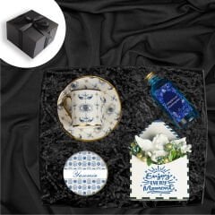 eJOYA Ahşap Kutusunda Türk Kahvesi Fincanı Kişiye Özel Mum Kolonya ve Melek Biblo Hediye Seti 116031