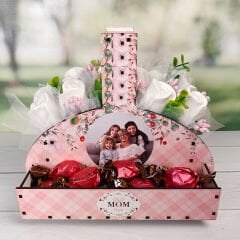 eJOYA Kişiye Özel Resimli Kokulu Taş Aranjmanı Ve Çikolatası 116295