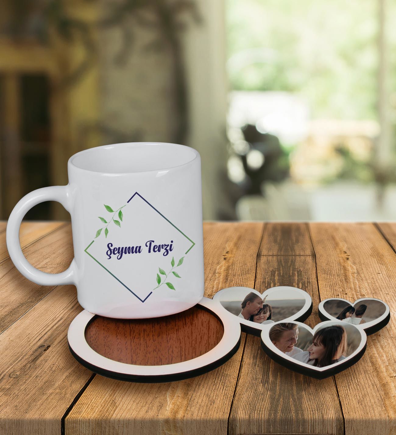 eJOYA Kişiye Özel Tasarım Kupa Bardak Ve Fotoğraflı Kalpler Ahşap Bardak Altlığı 99851