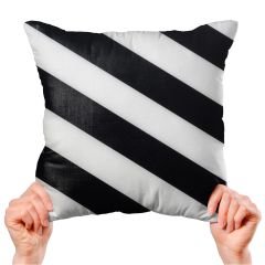 eJOYA Çizgisel Tasarımlı 4'lü Yastık İçi Ve Kırlent Kılıfı 45cm 113857