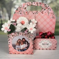 eJOYA Kişiye Özel Resimli Kokulu Taş Aranjmanı Ve Çikolatası 116301