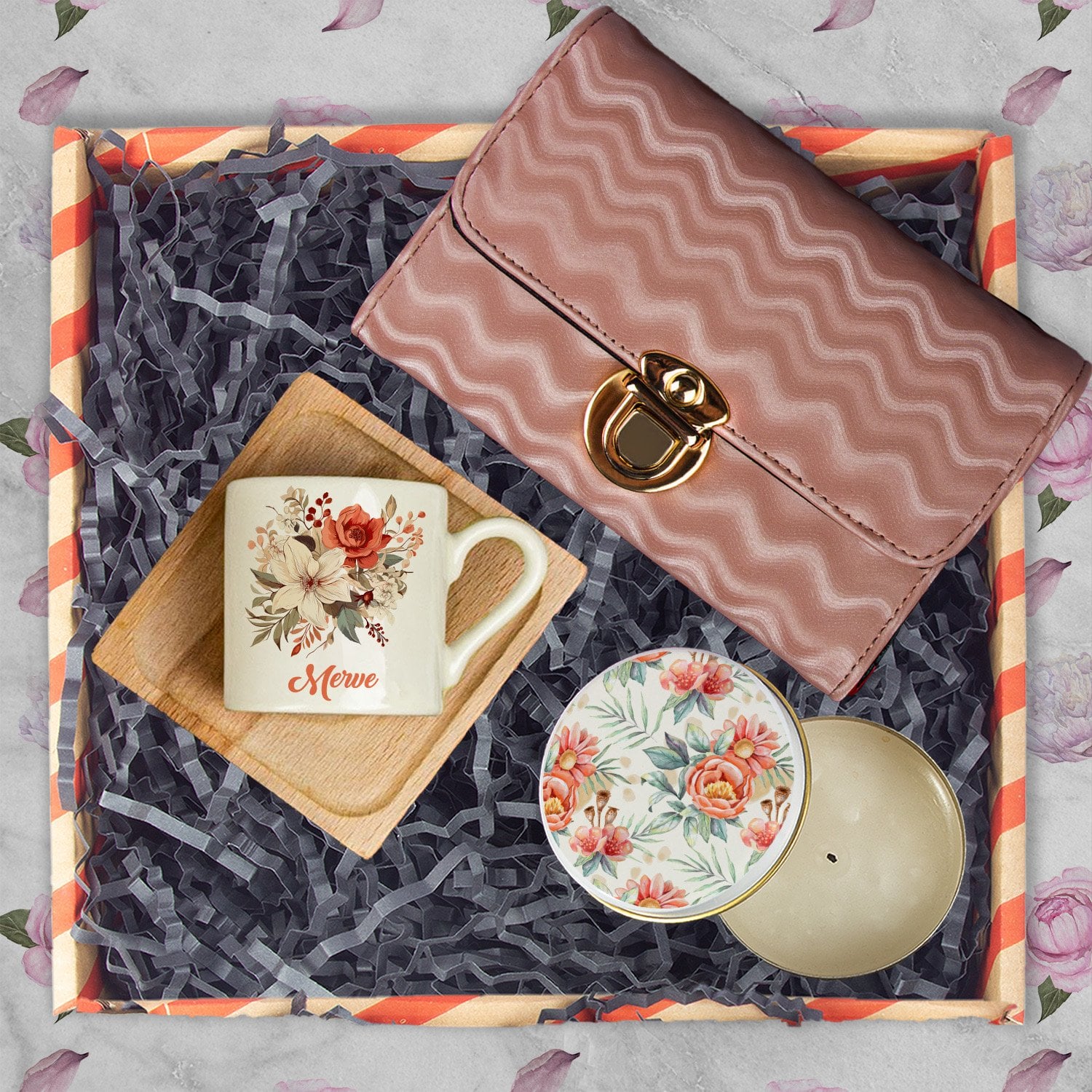 eJOYA Annelere Özel Türk Kahvesi Fincanı & Mum & Cüzdan Hediye Kutusu 116317