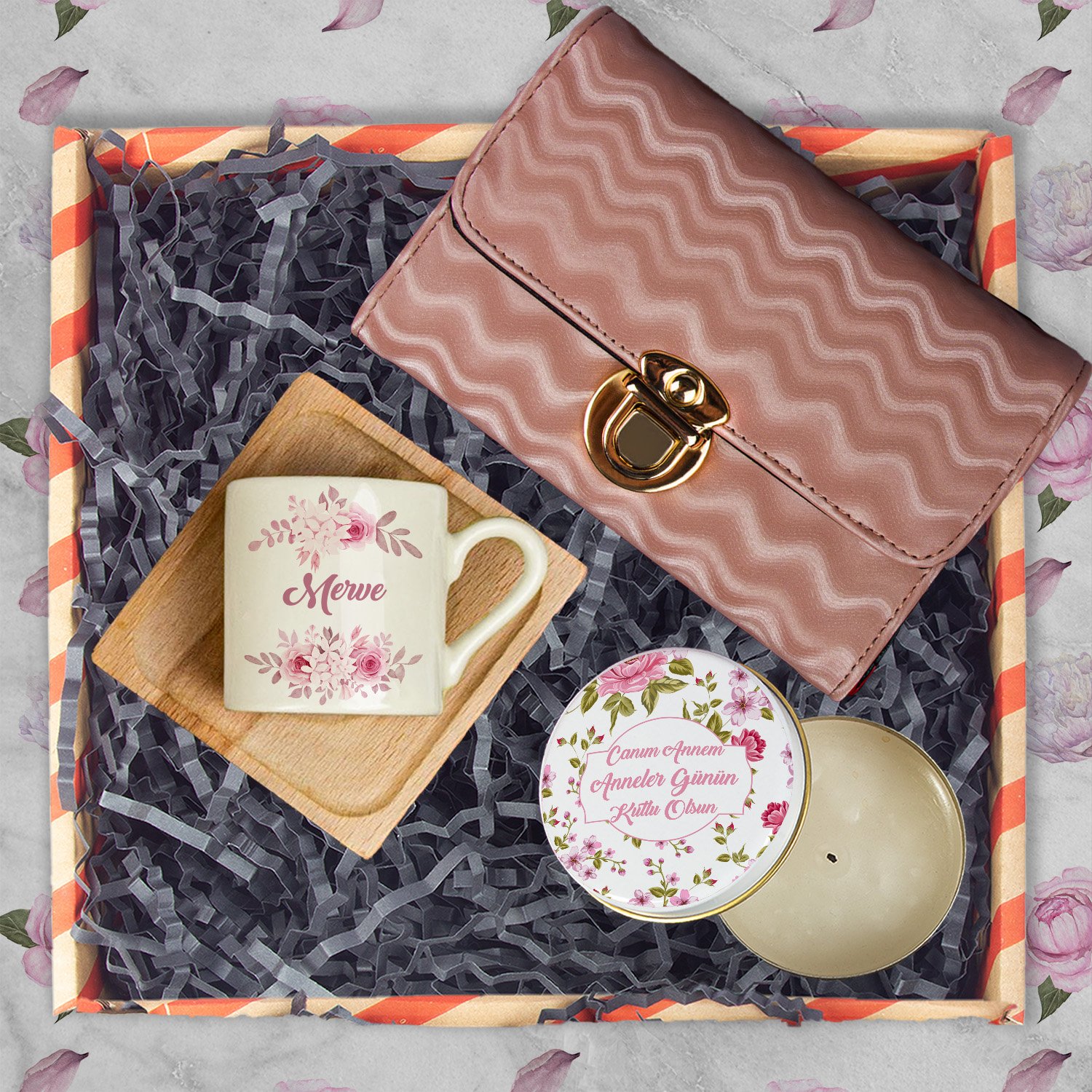 eJOYA Annelere Özel Türk Kahvesi Fincanı & Mum & Cüzdan Hediye Kutusu 116323