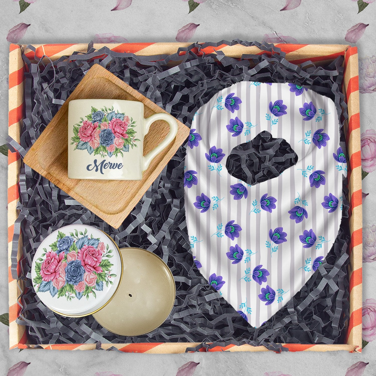 eJOYA Annelere Özel Türk Kahvesi Fincanı & Mum & Fular Hediye Kutusu 116346