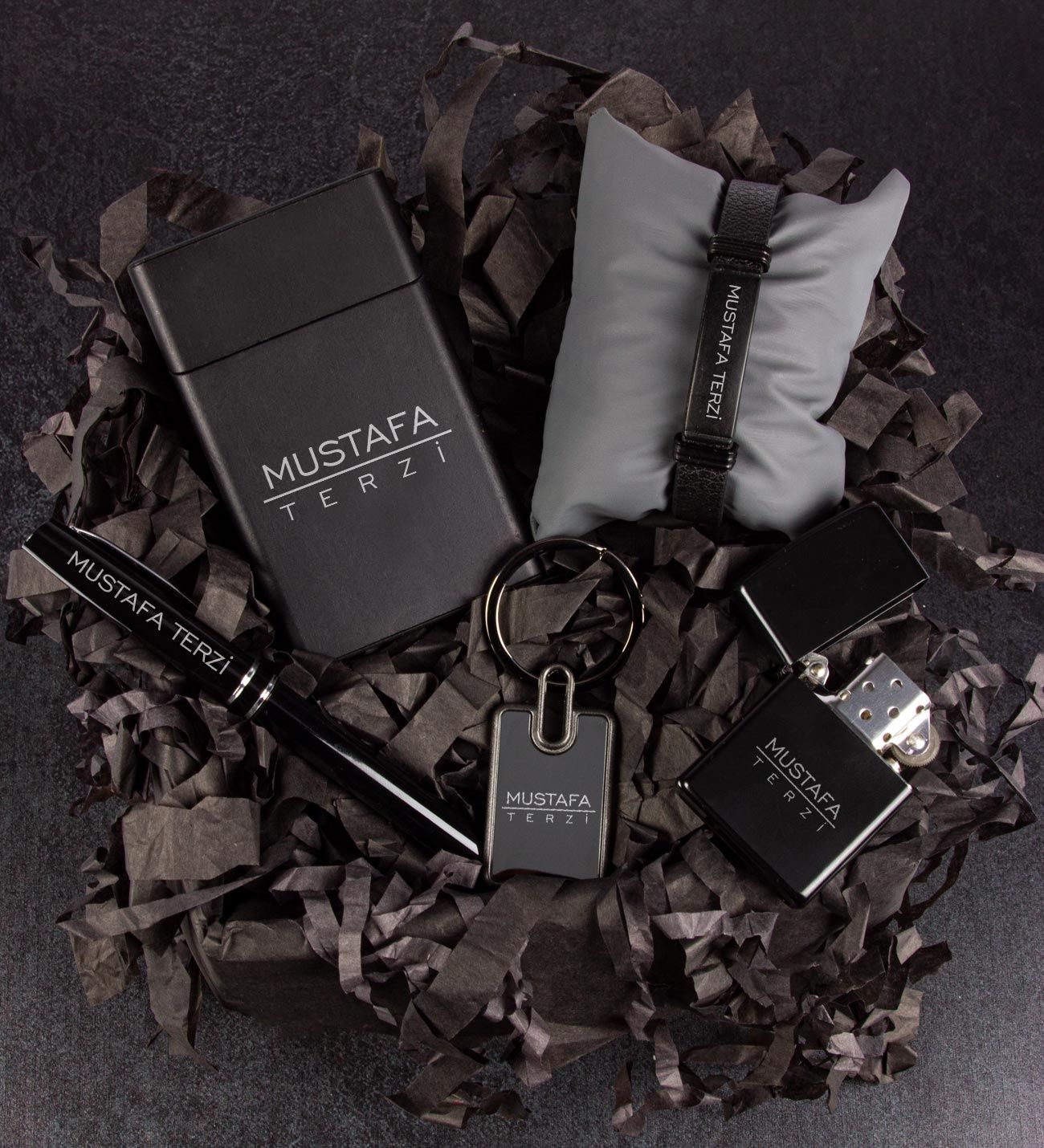 eJOYA Kişiye Özel Zippo Model Çakmak Metal Roller Kalem Anahtarlık Bileklik Ve Sigara Kutusu Erkek Aksesuar Seti 106791