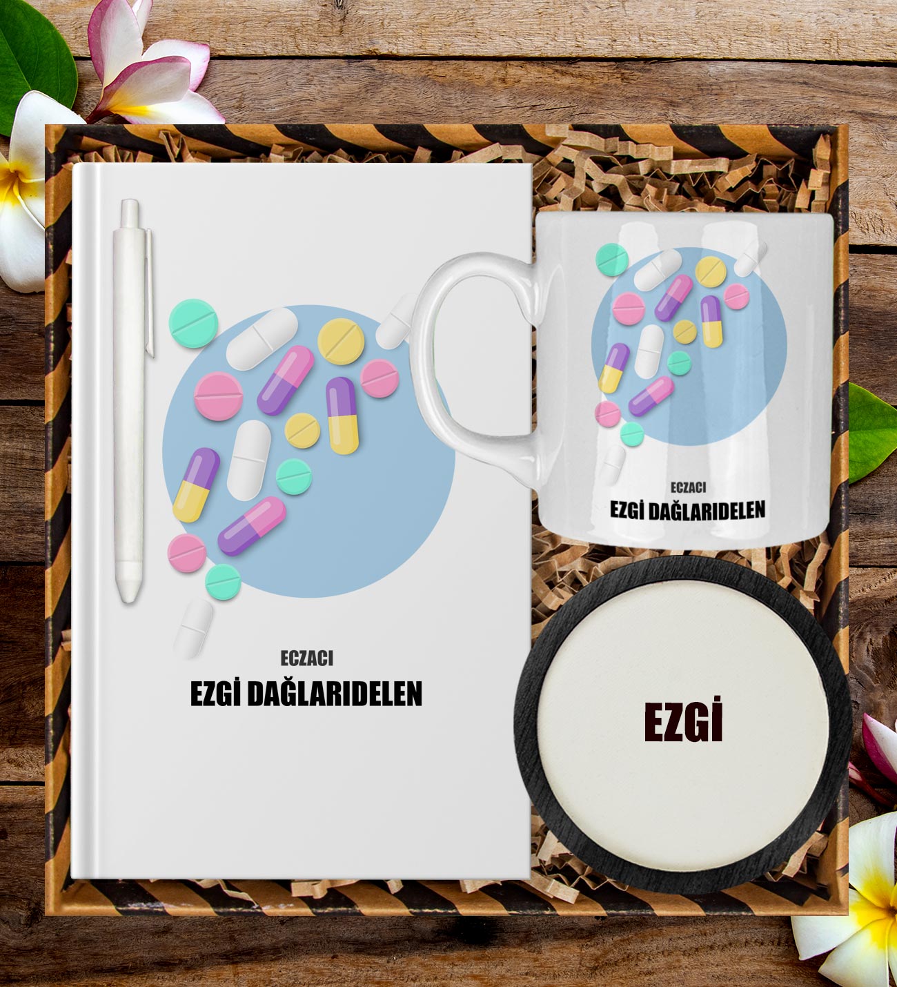 eJOYA Kişiye Özel Eczacı Tasarım Defter Kalem Kupa Ve Bardak Altlığı Hediye Seti 81424