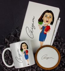 eJOYA Kişiye Özel Karikatür Tasarım Defter Kalem Kupa Ve Bardak Altlığı Hediye Seti 96207