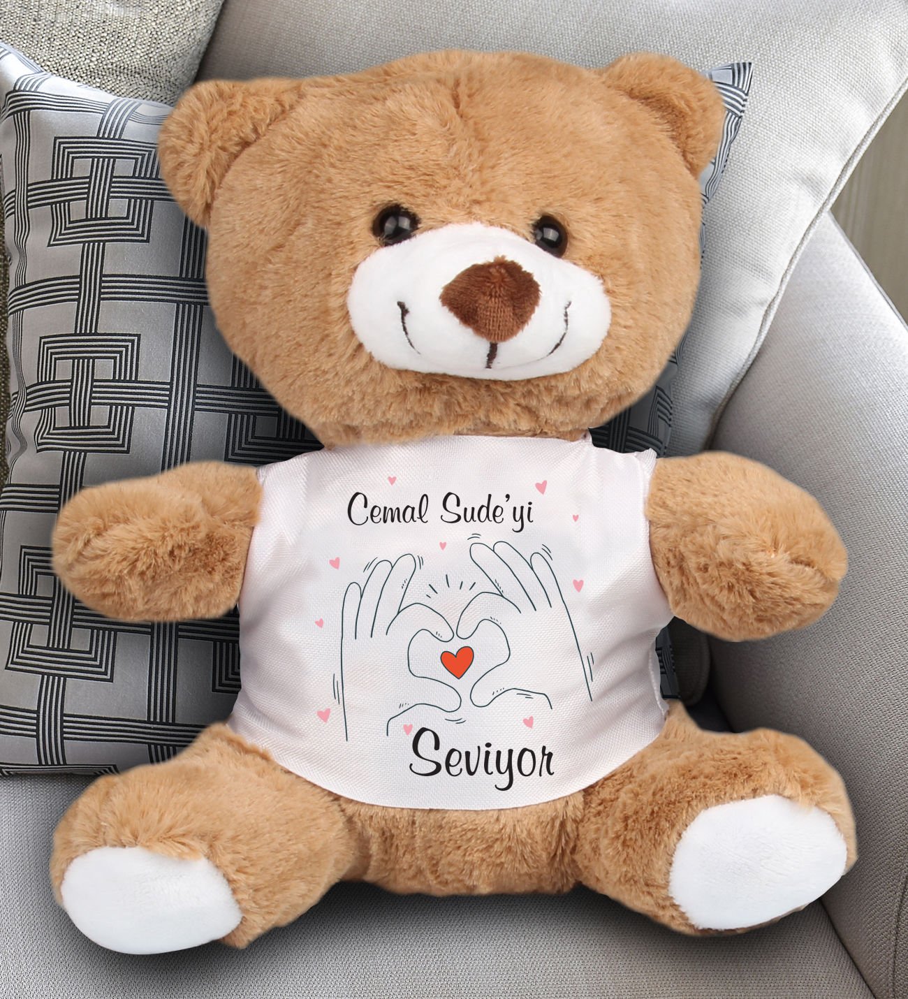 eJOYA Kişiye Özel Kim Kimi Seviyor Temalı Peluş Ayıcık 23 cm 81882