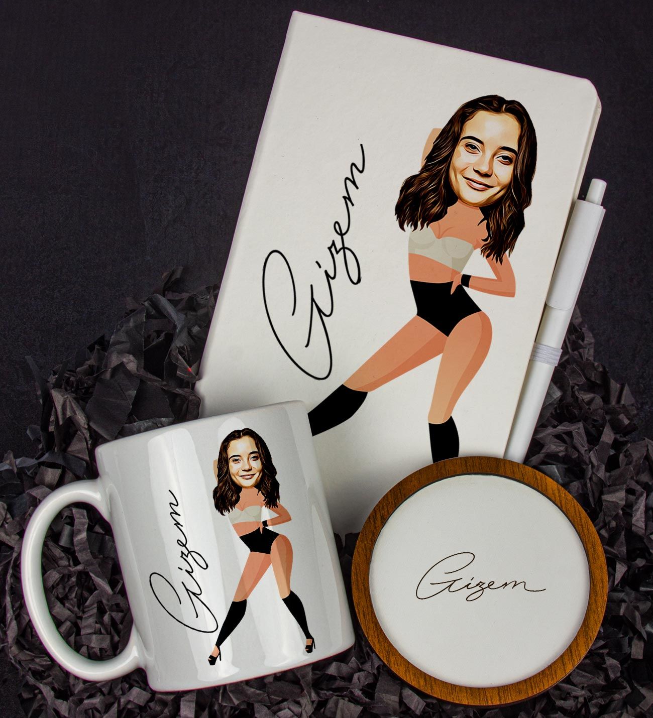 eJOYA Kişiye Özel Karikatür Tasarım Defter Kalem Kupa Ve Bardak Altlığı Hediye Seti 96234