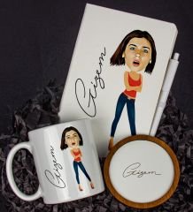 eJOYA Kişiye Özel Karikatür Tasarım Defter Kalem Kupa Ve Bardak Altlığı Hediye Seti 96243