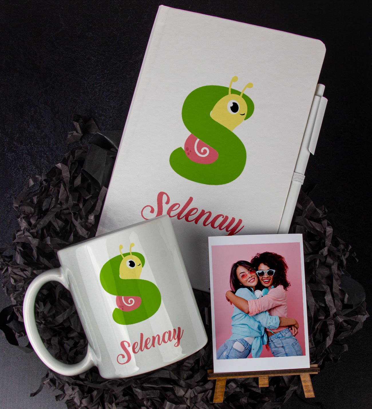eJOYA Kişiye Özel Çocuk Harf Tasarım Defter Kalem Kupa Ve Fotoğraflık Hediye Seti 85905