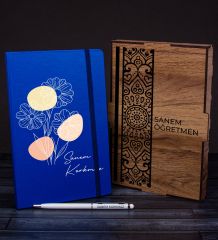 eJOYA Öğretmenlere Özel Ahşap Kutuda Defter Kalem Hediye Seti 110627