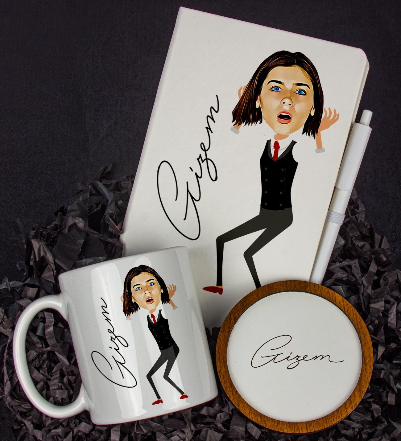 eJOYA Kişiye Özel Karikatür Tasarım Defter Kalem Kupa Ve Bardak Altlığı Hediye Seti 96290