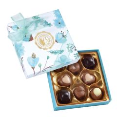 eJOYA Latte Kupa & Amerikan Servis & Fazer Sütlü Çikolata & Assorted Praline Çikolata Hediye Kutusu 111096