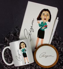 eJOYA Kişiye Özel Karikatür Tasarım Defter Kalem Kupa Ve Bardak Altlığı Hediye Seti 96322