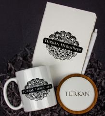 eJOYA Kişiye Özel Defter Kalem Kupa Ve Bardak Altlığı Hediye Seti 103716