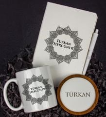 eJOYA Kişiye Özel Defter Kalem Kupa Ve Bardak Altlığı Hediye Seti 103717