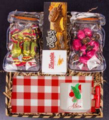 eJOYA Kişiye Özel Kupa & Çilekli Çikolata & Choco Cookies & Fındıklı Şekerleme & Amerikan Servis Hediye Kutusu 111173