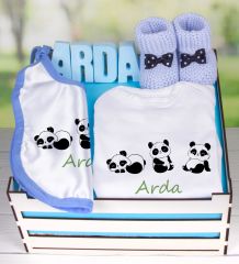 eJOYA Ahşap Sandıkta Kişiye Özel Zıbın Önlük Taş İsimlik Ve Patik Bebek Hediye Seti 109428