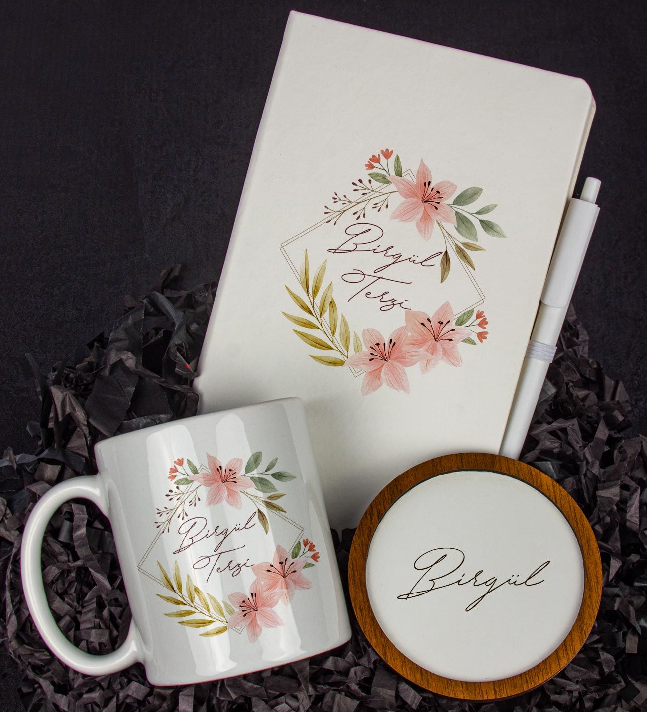 eJOYA Kişiye Özel Defter Kalem Kupa Ve Bardak Altlığı Hediye Seti 103866