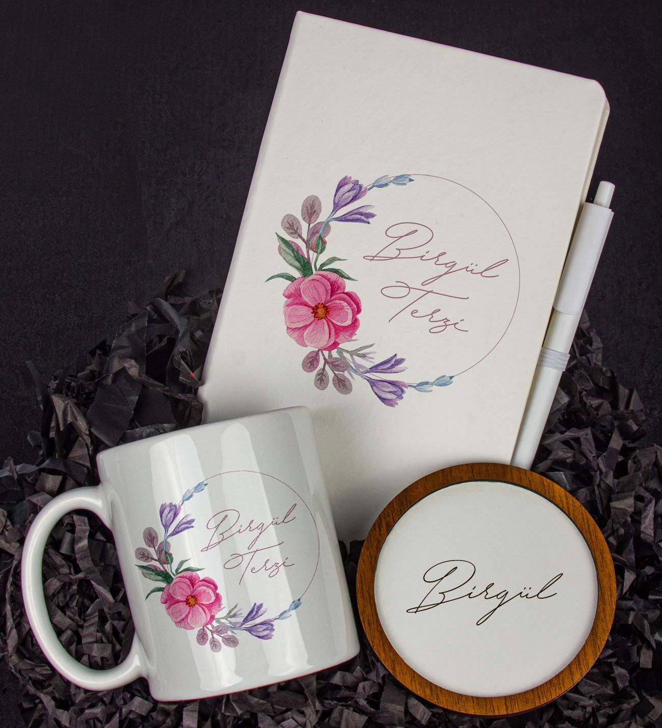 eJOYA Kişiye Özel Defter Kalem Kupa Ve Bardak Altlığı Hediye Seti 103875