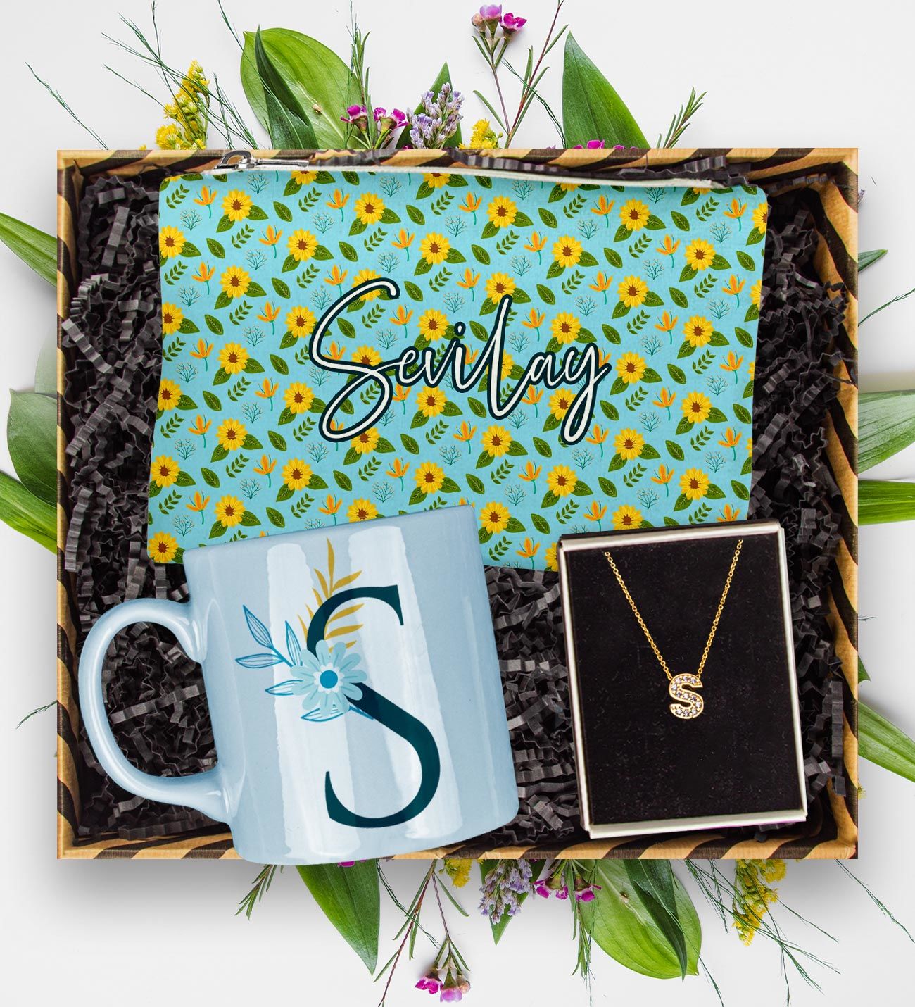 eJOYA Kişiye Özel 14 Ayar Altın Harf Kolye & Kupa Bardak & Makyaj Çantası Hediye Kutusu 113319