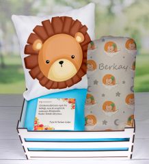 eJOYA Ahşap Sandıkta Kişiye Özel Yastık Ve Battaniye Bebek Hediye Seti 109587